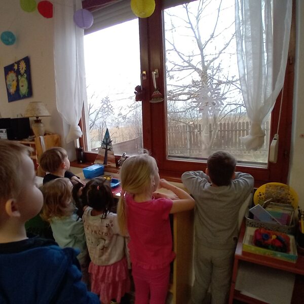 Esik a hó, mehetünk?