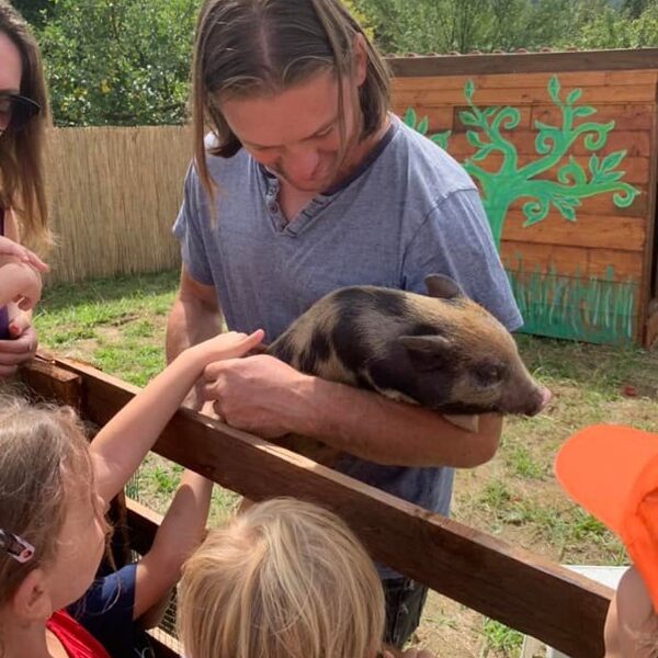 Főni itt még pici volt és félős